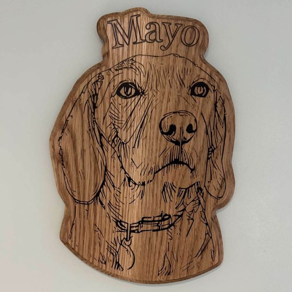 Custom pet portrait plaque UK – engraved wooden dog memorial in oak, personalised with name Mayo – handmade wooden pet gift.
